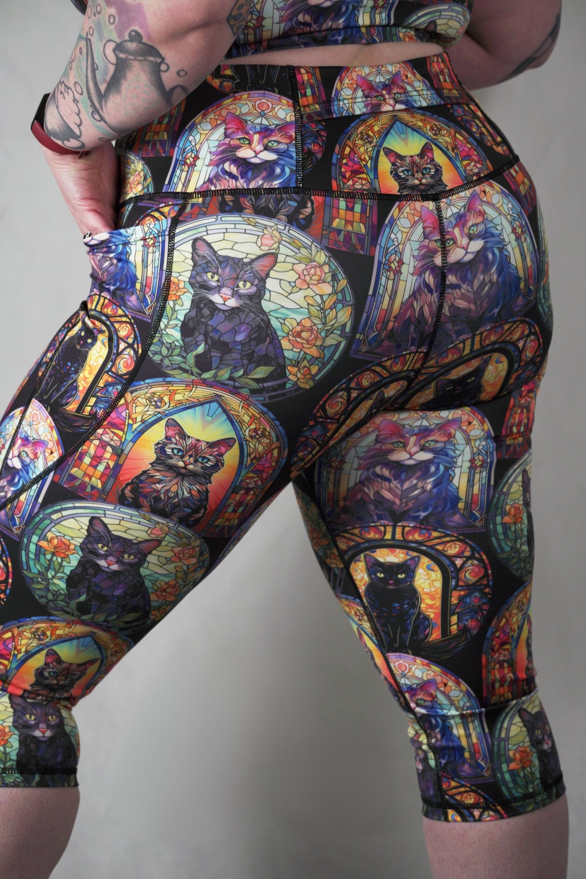 Cat Stained Glass - Capri Side Pockets
