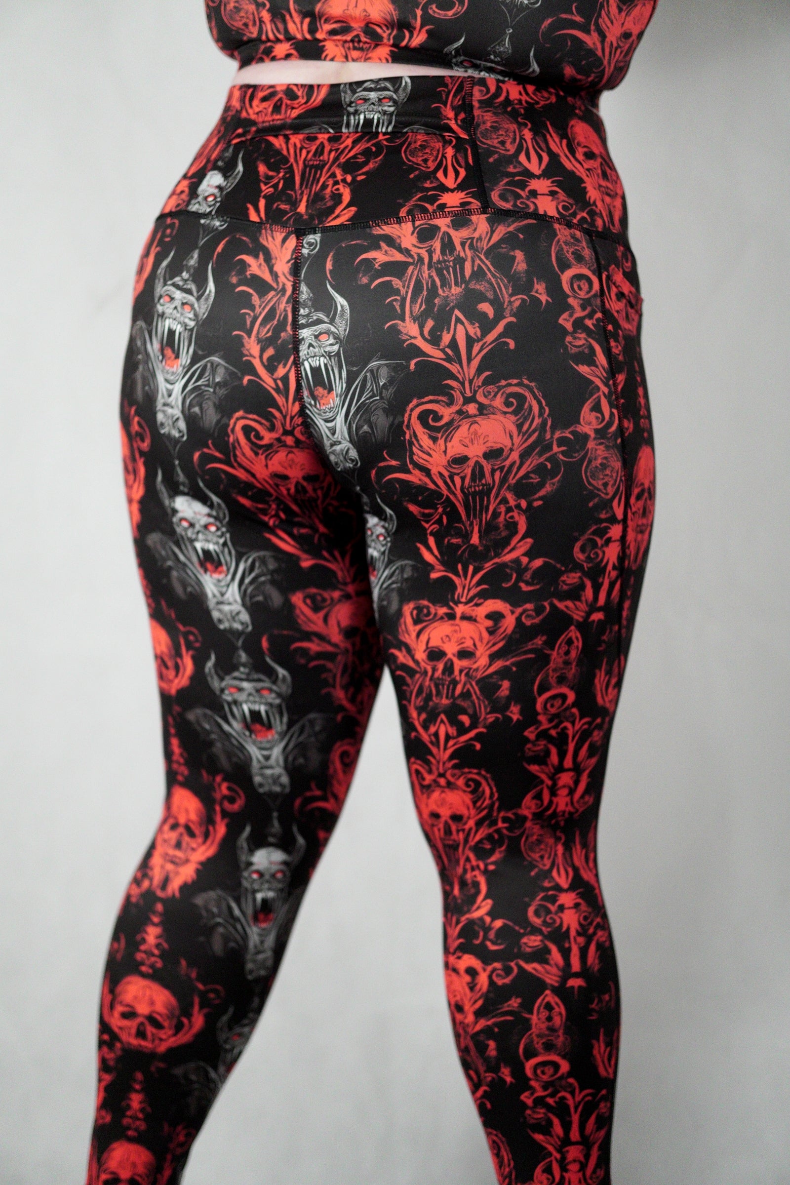 Devil Inside - Side Pocket Leggings