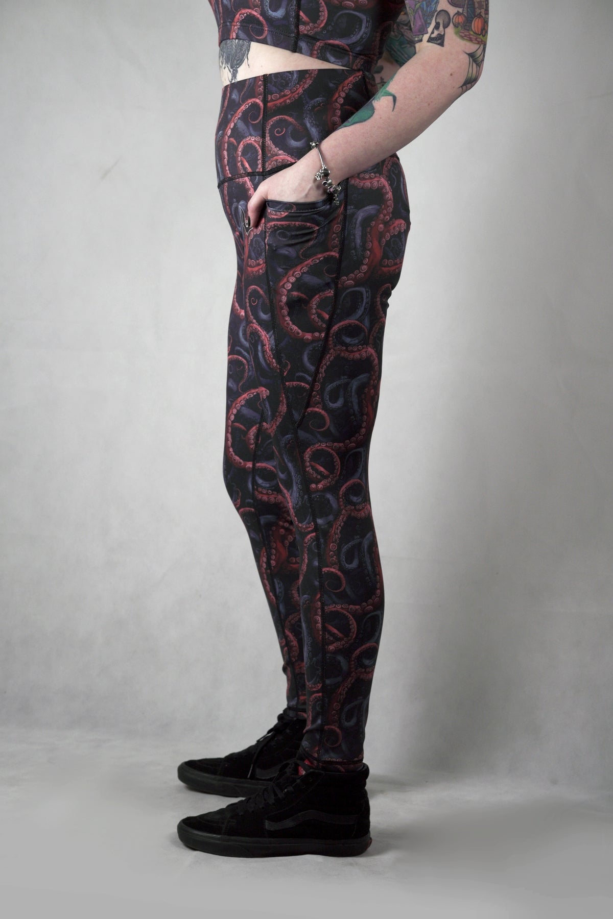 Tentacles Of The Deep - Side Pocket Leggings