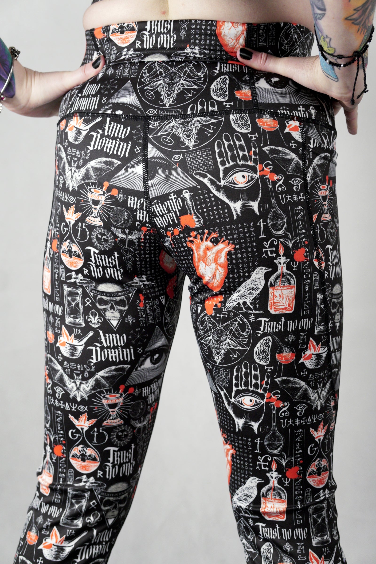 The Occult - Side Pocket Leggings