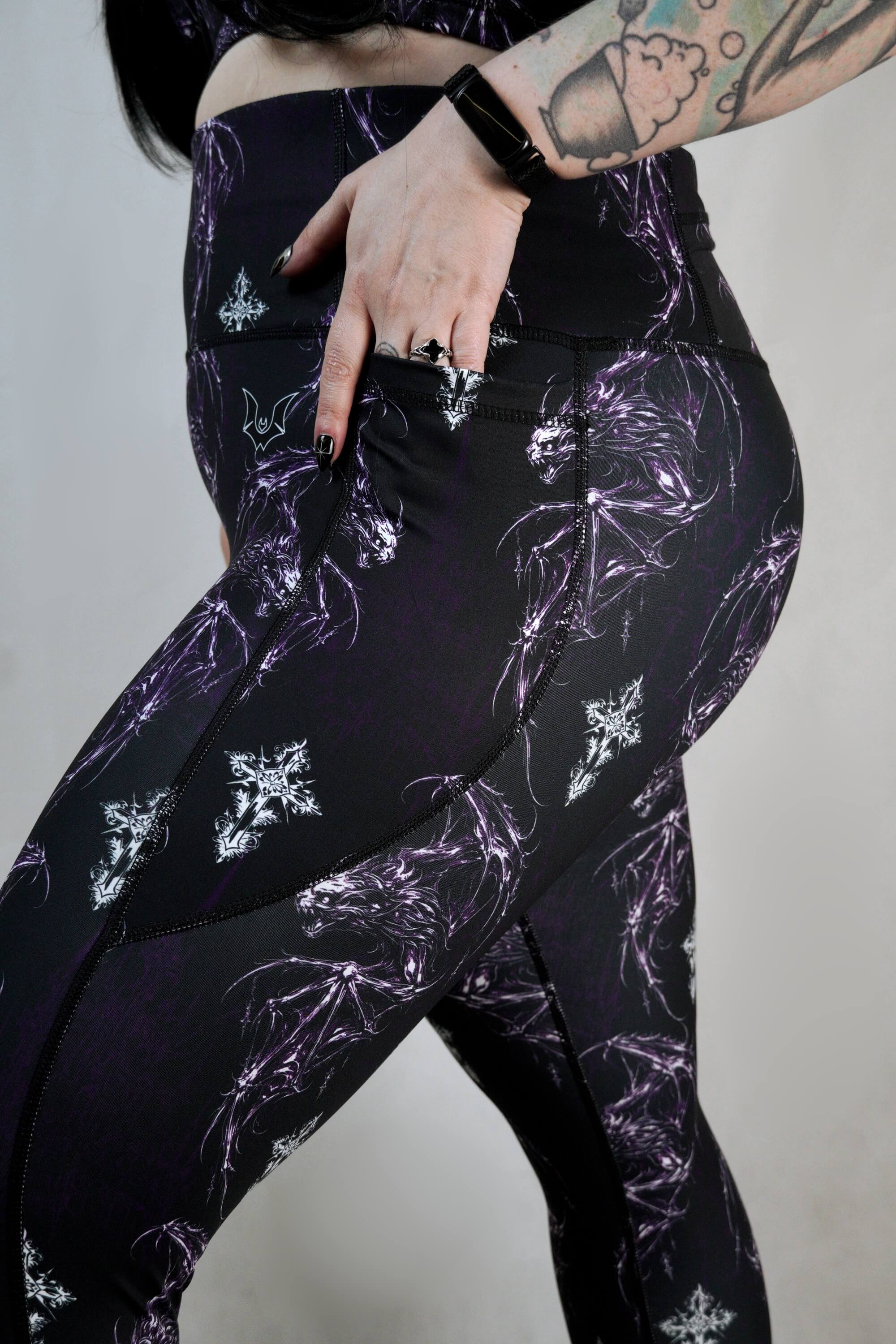 Devil Bat - Side Pocket Leggings