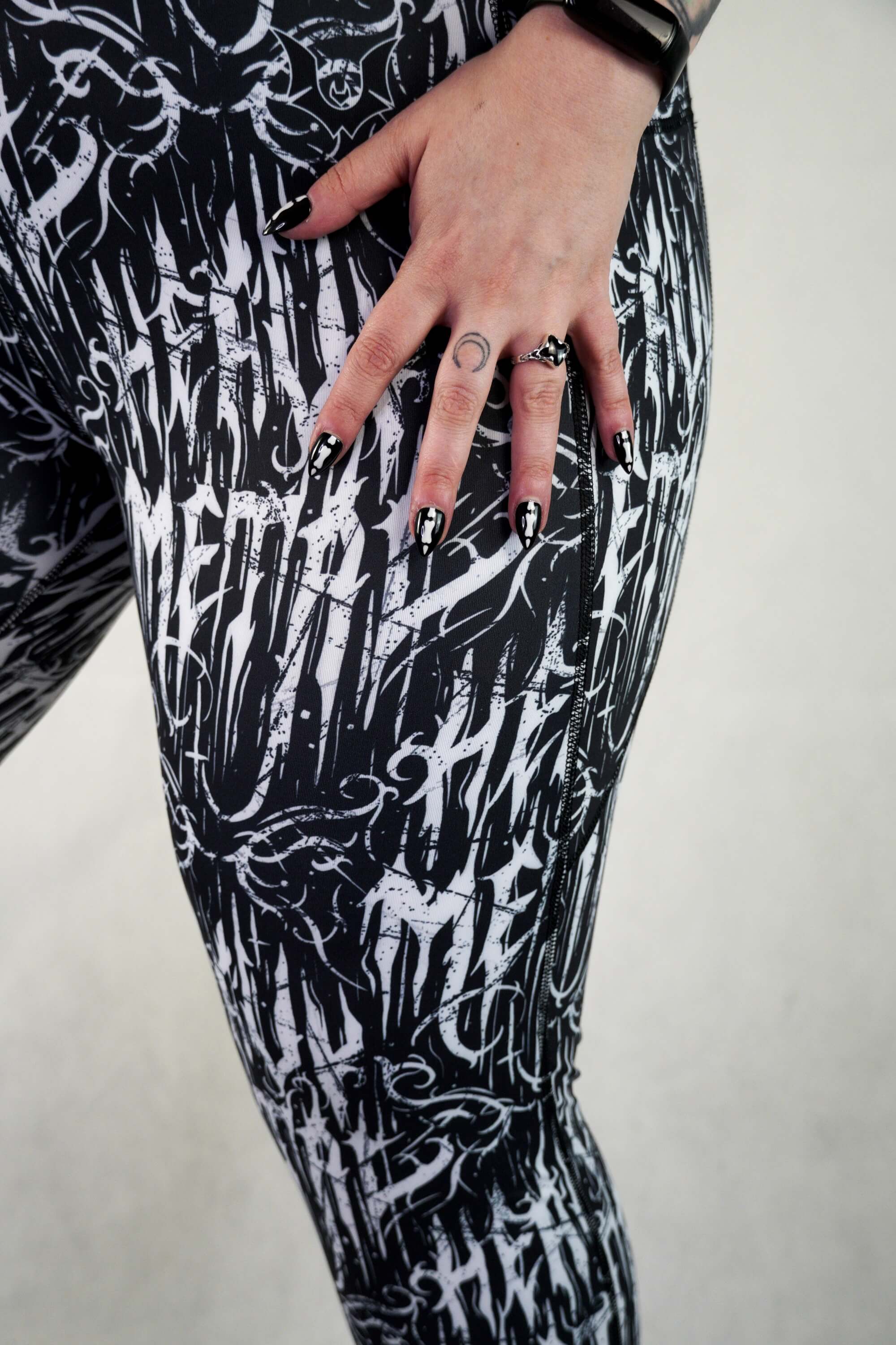 Heavy Metal - Side Pocket Leggings